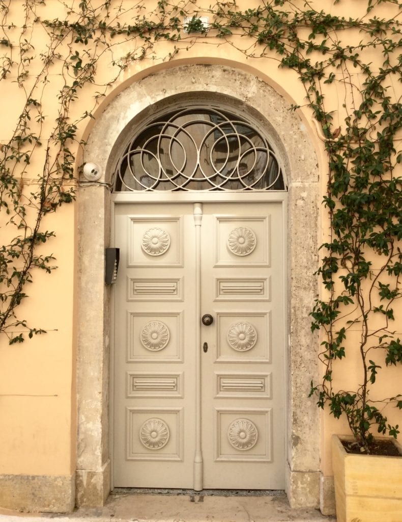 A beautiful, old door on a building in Corfu Town.