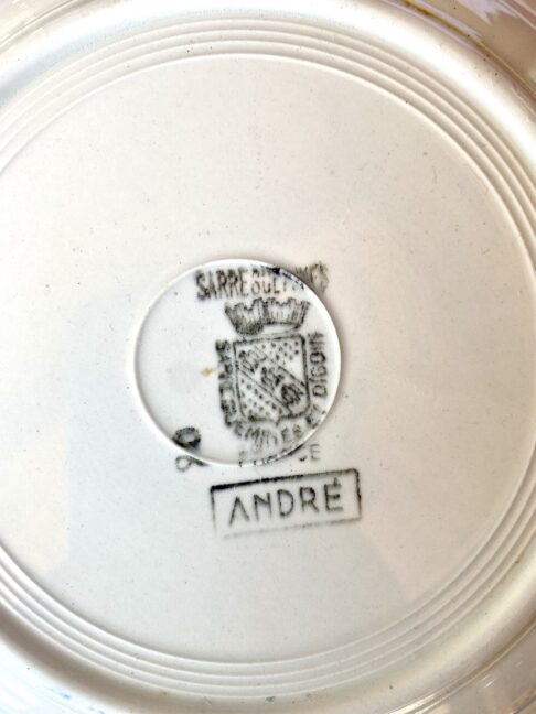 French vintage bowls backstamp.