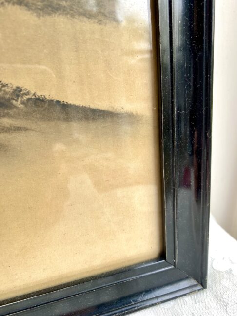 Black vintage frame up close on a Japanese vintage print.